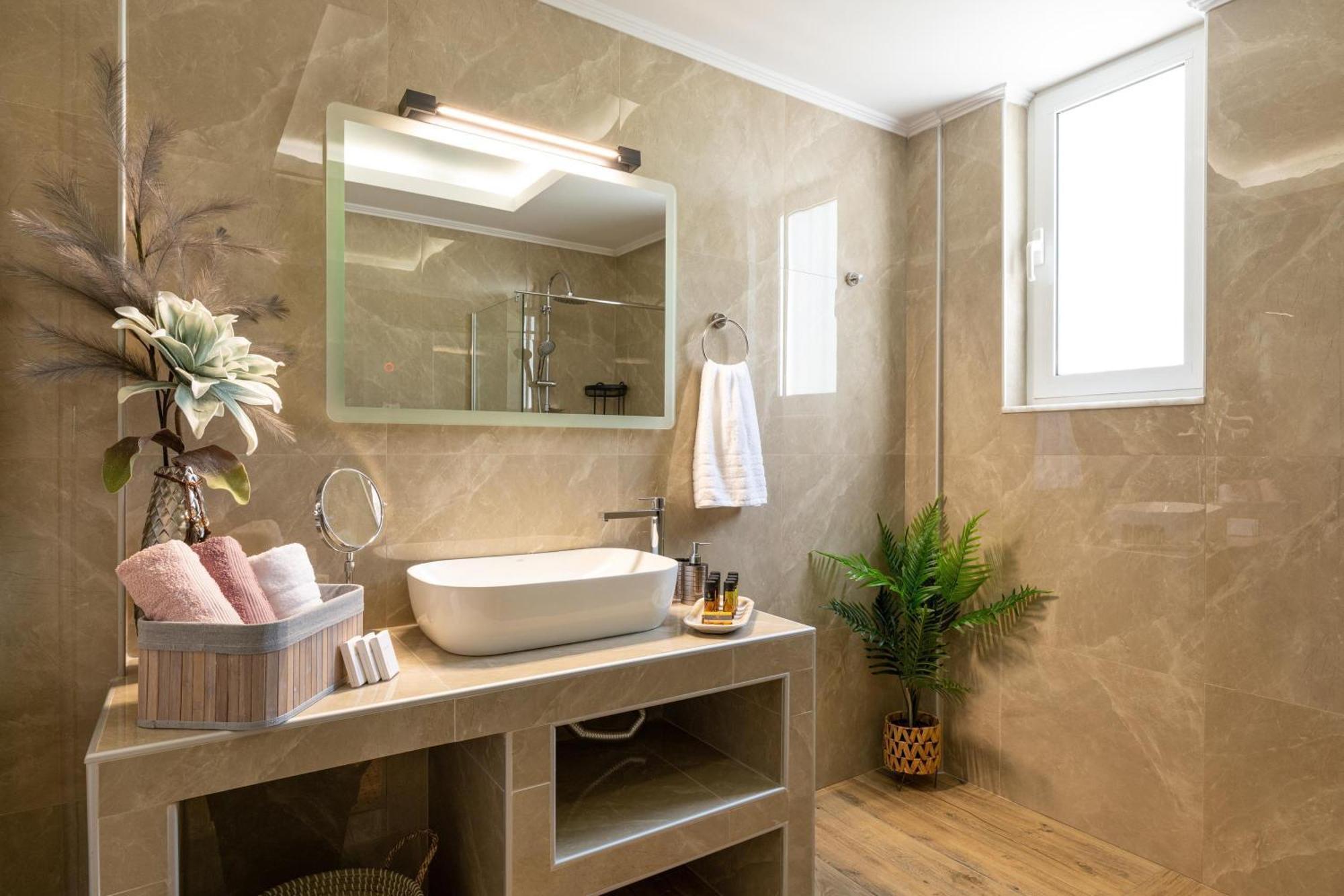 Ethria Pool Villa With Heated Jacuzzi Afantou Ngoại thất bức ảnh